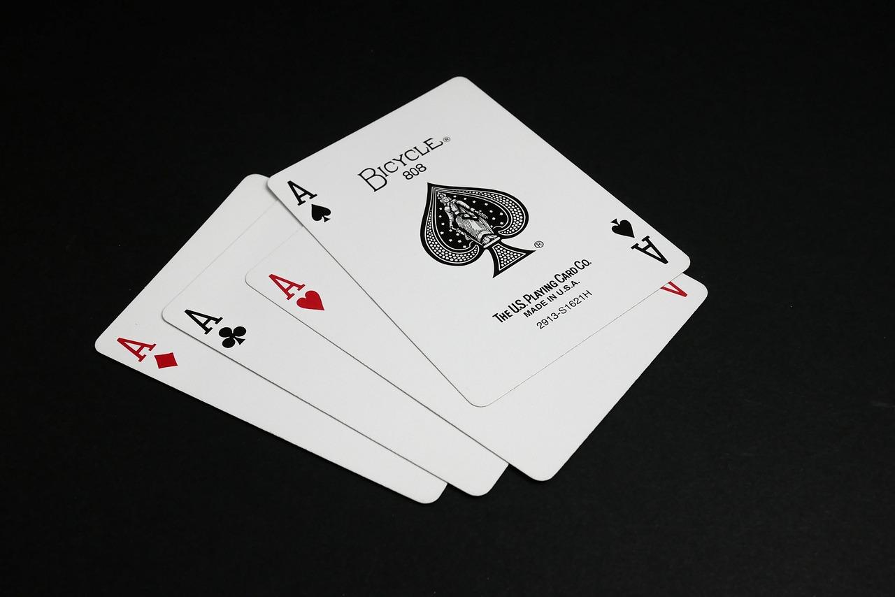 Examen Critique: Casinozer sur Mobile: L'Excellence du Jeu en Deplacement &ndash; Jouez a Aviator Sans Telechargement